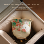 Beige Ru Kiln Strawberry Rabbit Flower Cup [Gift Box]